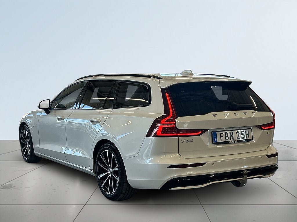 Volvo V60 Recharge T6 AWD Plus Dark S&V-hjul/Drag/Google/H/K/MOMS
