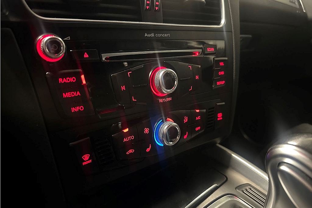 Audi Q5 2.0 TDI Quattro, 1 BRUKARE, B/O, DRAG, PANORAMA