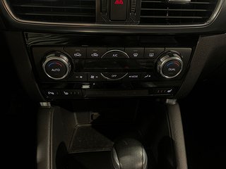 SUV Mazda CX-5 20 av 22