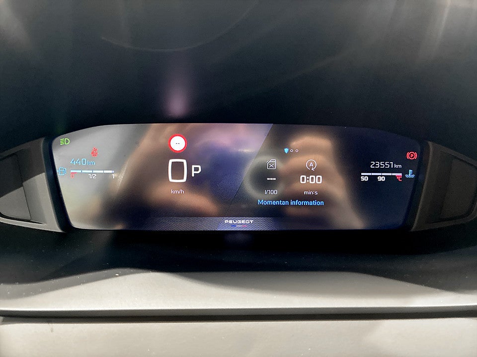 Bild på Peugeot 2008 Allure 1.2 PT 130hk Aut P-SENSORER CARPLAY