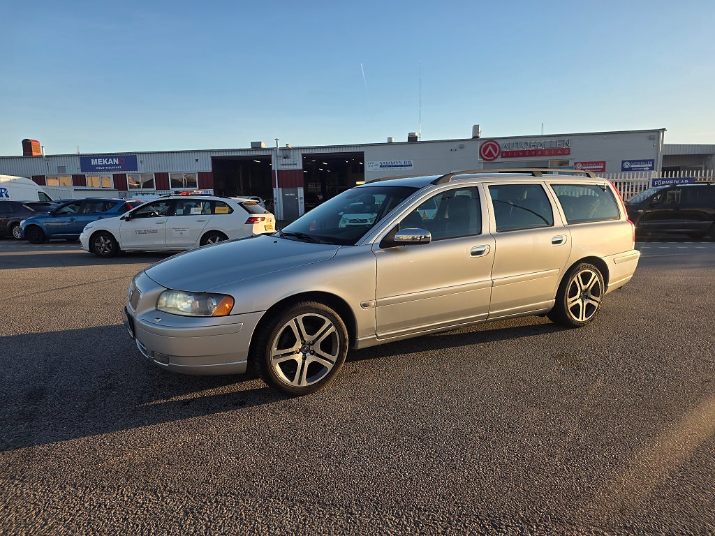 Volvo V70 2.4 140HK Dynamic Edition 0% Ränta 36 Mån