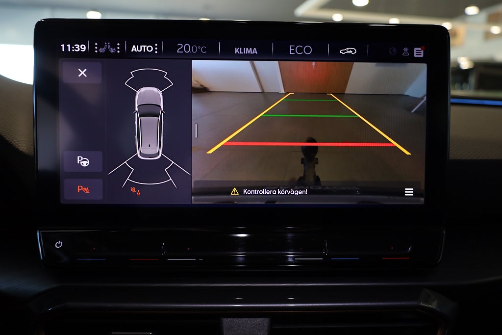 Cupra Leon Sportstourer e-Hybrid Drag Navi Kamera Cockpit CarPlay 2024