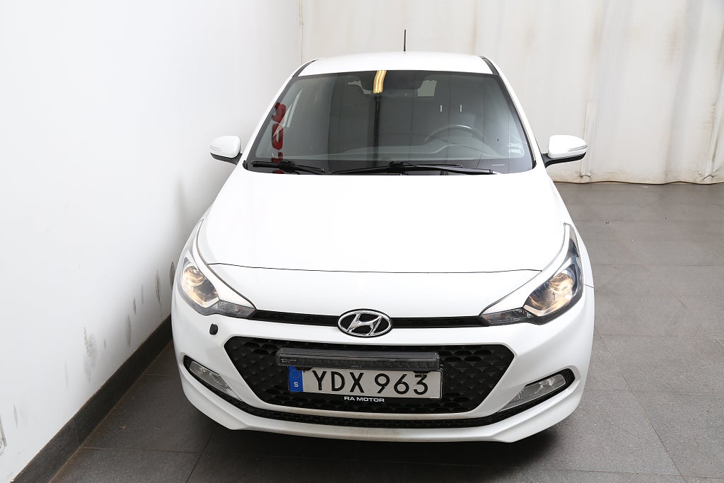 Hyundai i20 1,2 84hk Go! Edition Navi/Kamera Motorvärmare 2016