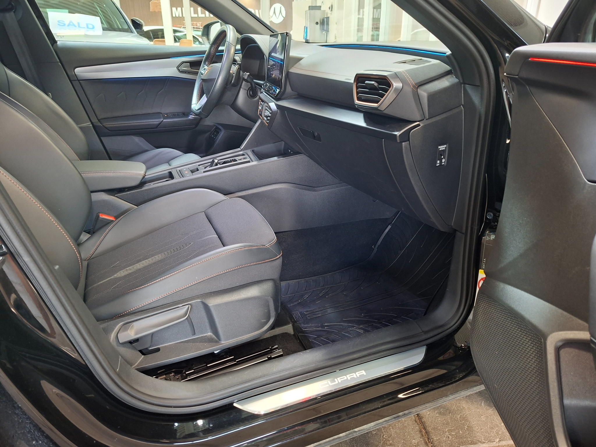 Cupra Formentor VZ e-Hybrid 245 hk 2023, bild 6/46