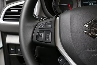 SUV Suzuki S-Cross 17 av 28