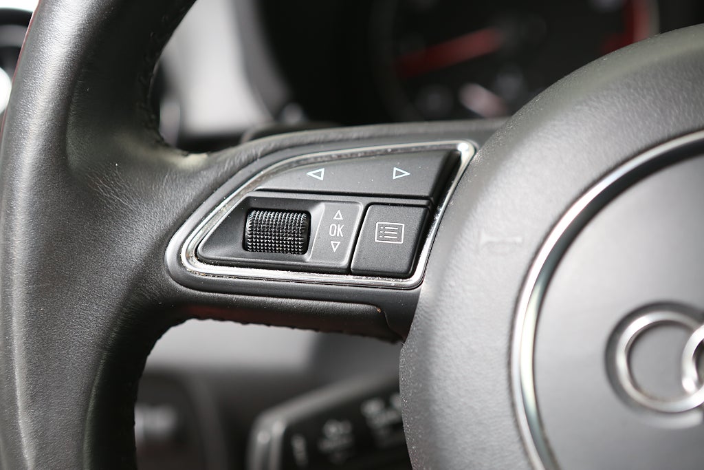 Audi A1 1,4 TFSI 122hk S Tronic Nybesiktad 2011