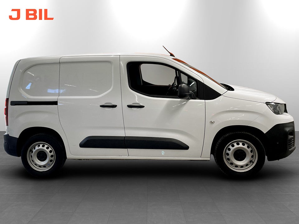 Bild på Peugeot Partner PRO 1.5 BHDi 130hk Aut L1 DRAG CARPLAY
