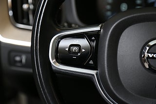 SUV Volvo XC60 16 av 30