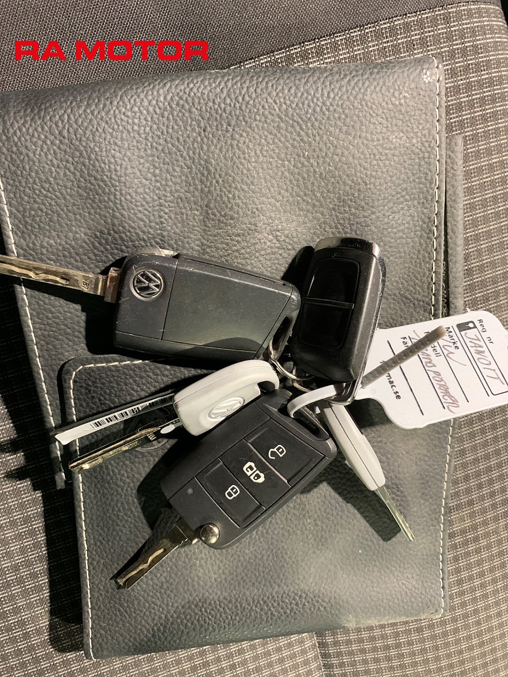 Volkswagen Transporter T30 2,0 TDI 150hk SCR Skåp DSG Värmare Drag Leasbar 2024
