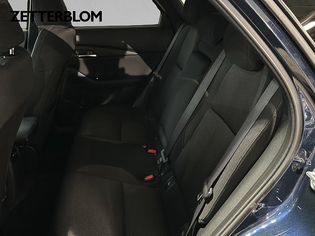 SUV Mazda CX-30 9 av 16