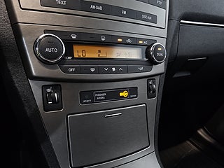 Toyota Avensis 2011 bild 22