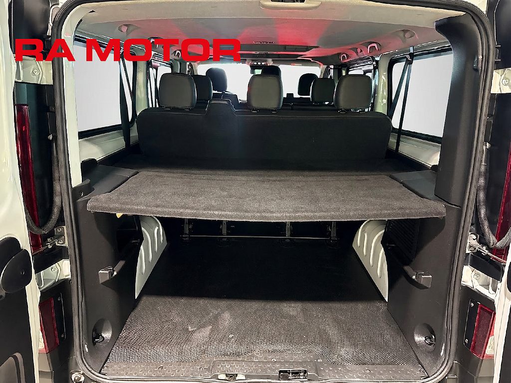 Nissan Primastar 2.0 dCi DCT| 9-sits | Moms | Värmare 2023