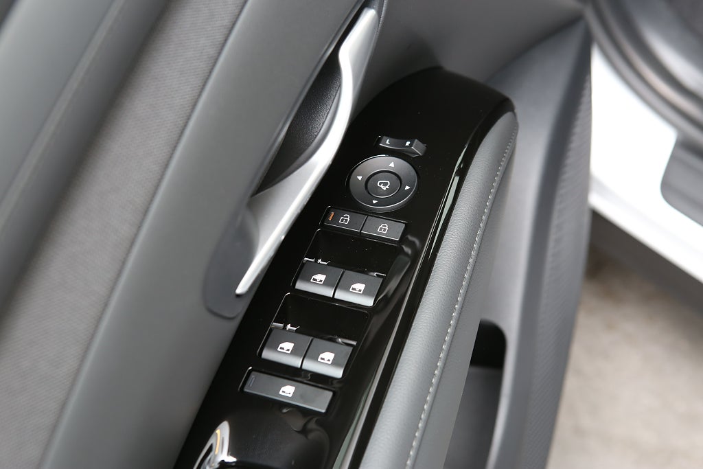 Hyundai Tucson Plug-In 4WD Essential V-hjul 30.000:- Rabatt