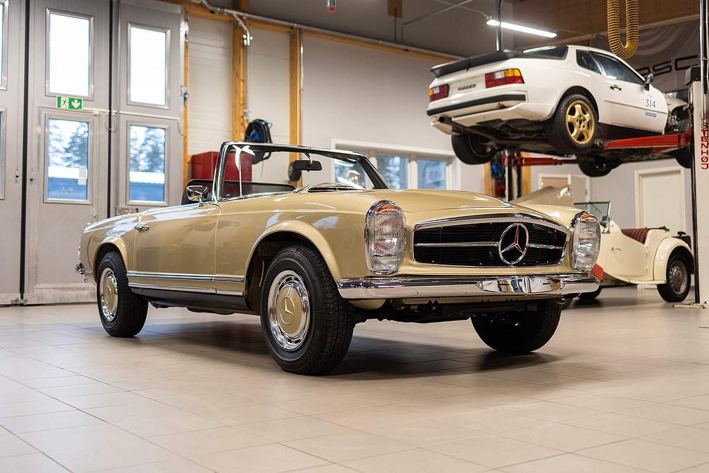 Mercedes-Benz 280 SL Pagoda