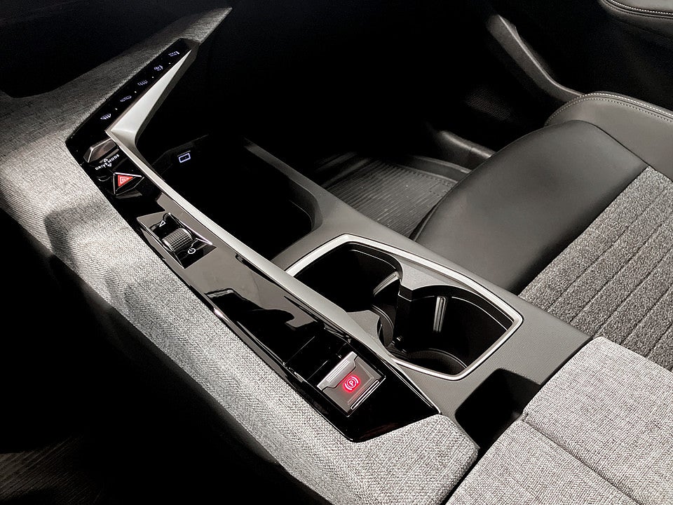 Bild på Peugeot 5008 GT Hybrid Aut - HYRBIL
