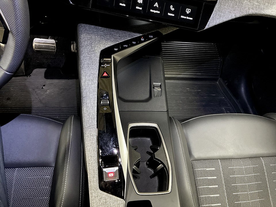 Bild på Peugeot 5008 GT Hybrid 145hk Aut KAMPANJ BRÄNSLE INGÅR