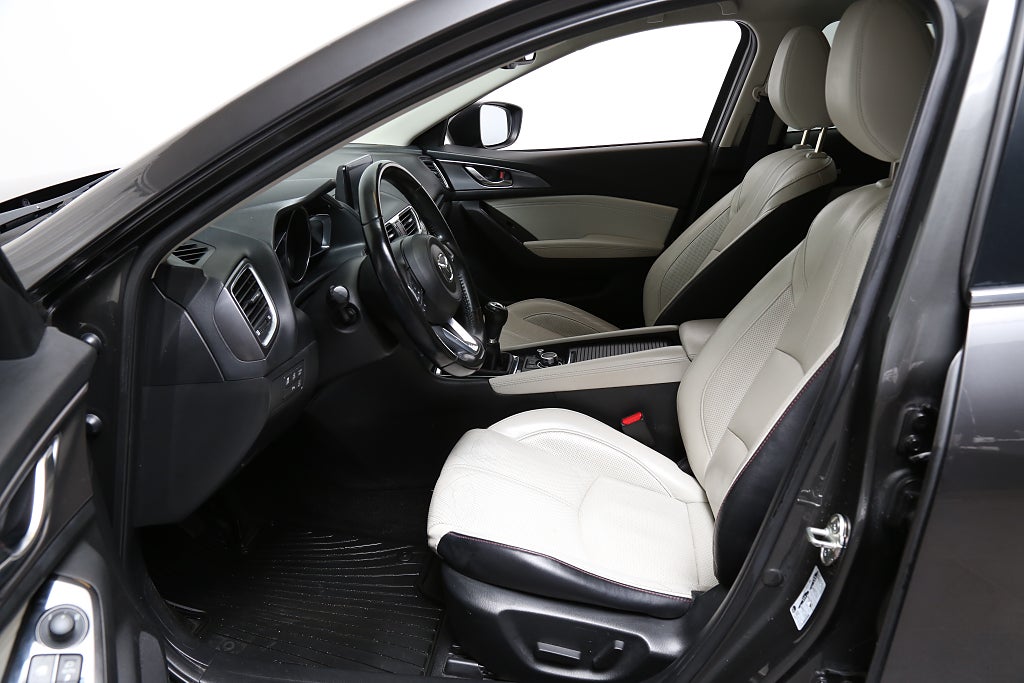 Mazda 3 Sport 2,0 165hk | Optimum | Off- White | Bose | HUD | 2017