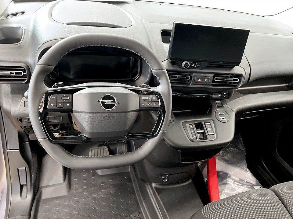 Bild på Opel Combo Elite 130hk Aut L2 - DIESELVÄRMARE MM INGÅR!