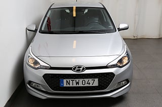 Halvkombi Hyundai i20 5 av 23