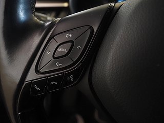 SUV Toyota C-HR 20 av 24