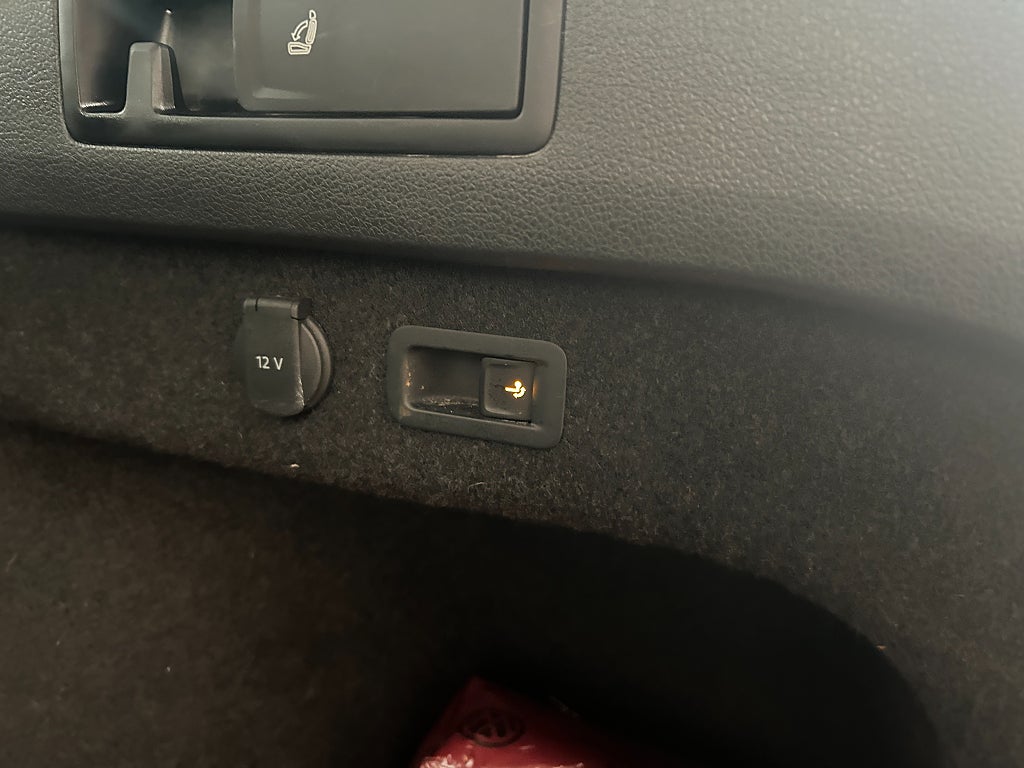 Volkswagen Passat 2022 - miniatyr 12