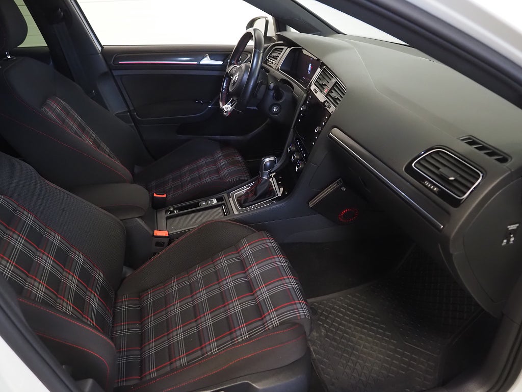 Volkswagen Golf GTI 2.0 TSI 245hk Performamce |Cockpit|Backkamera|M&K| 2018