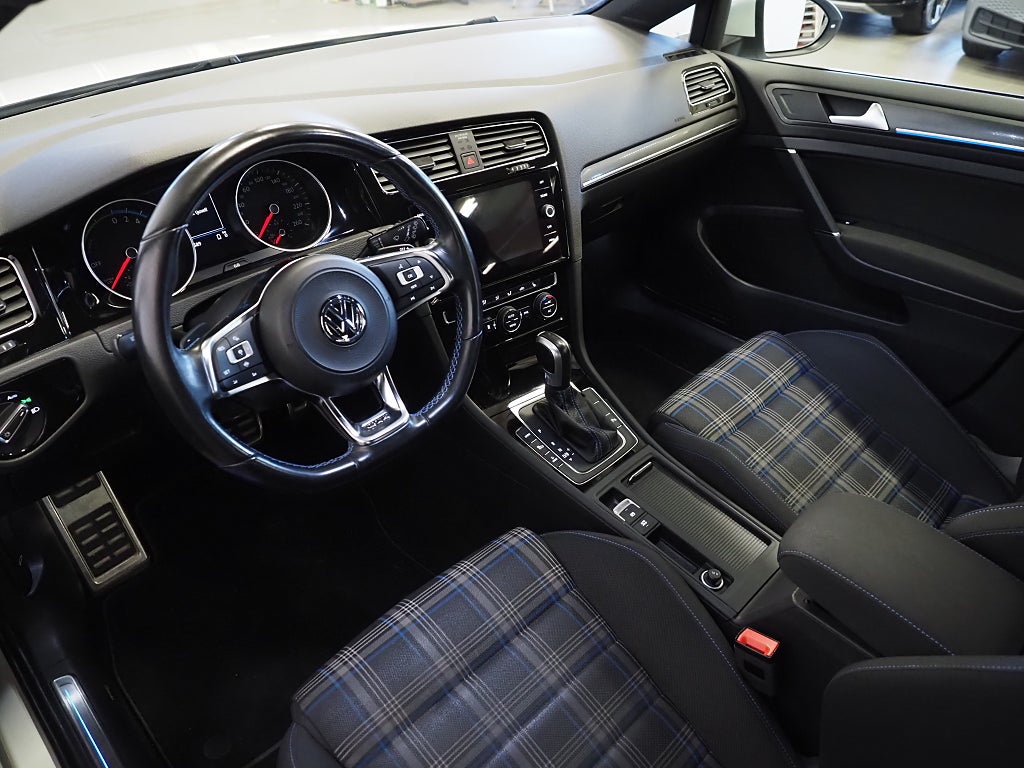 Volkswagen Golf GTE 1.4 TSI 204hk Plug-In Hybrid | Värmare | 2020