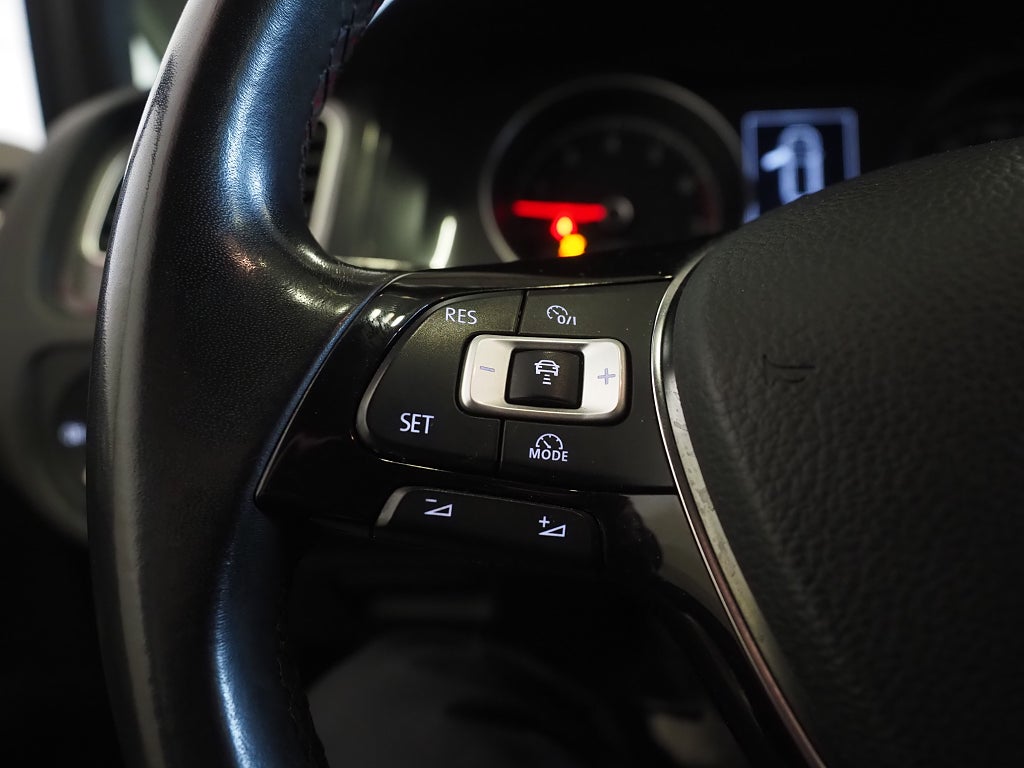 Volkswagen Golf Sportscombi 1.0 TSI DSG Dragkrok Backkamera M-Värmare 2018