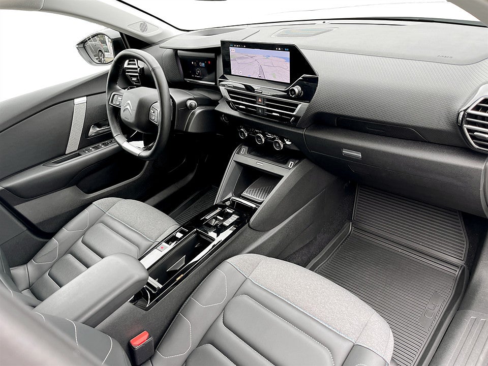 Bild på Citroën C4 Shine 1.2 PT 130hk Aut B-KAMERA CARPLAY