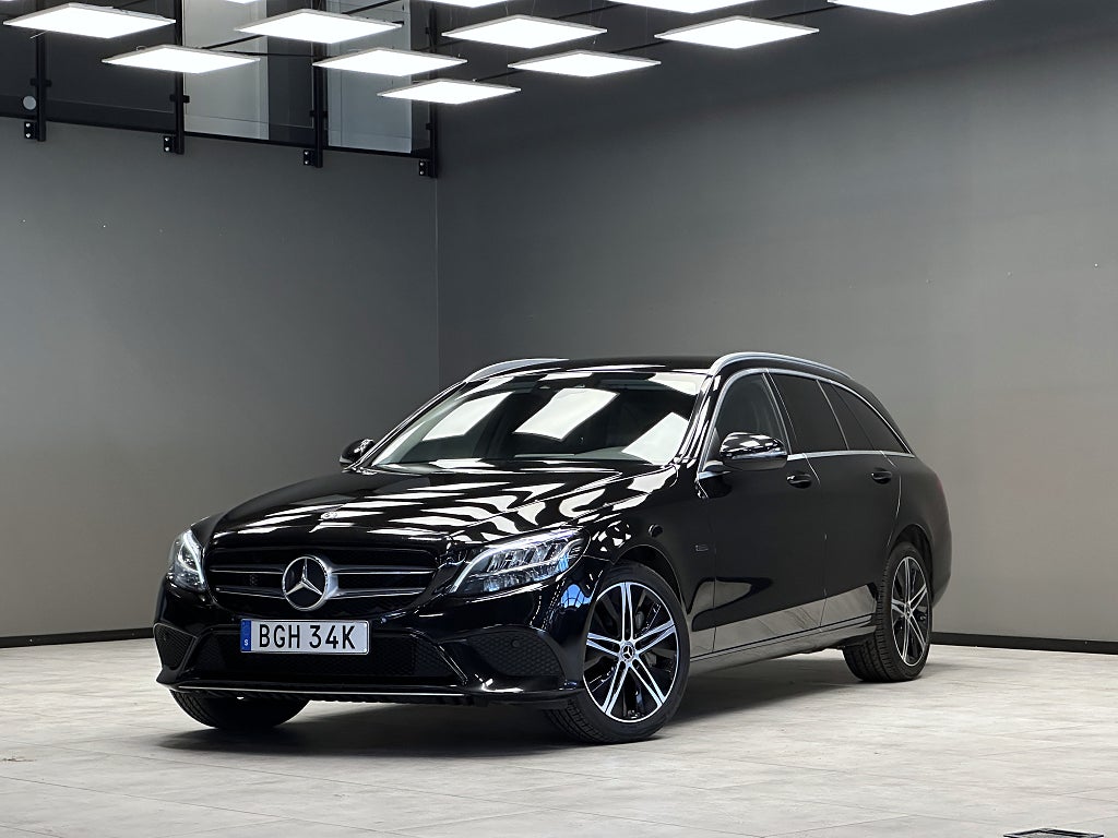 Mercedes-Benz C 300 T de/Navigation/Dragkrok/Backkamera/Värmare