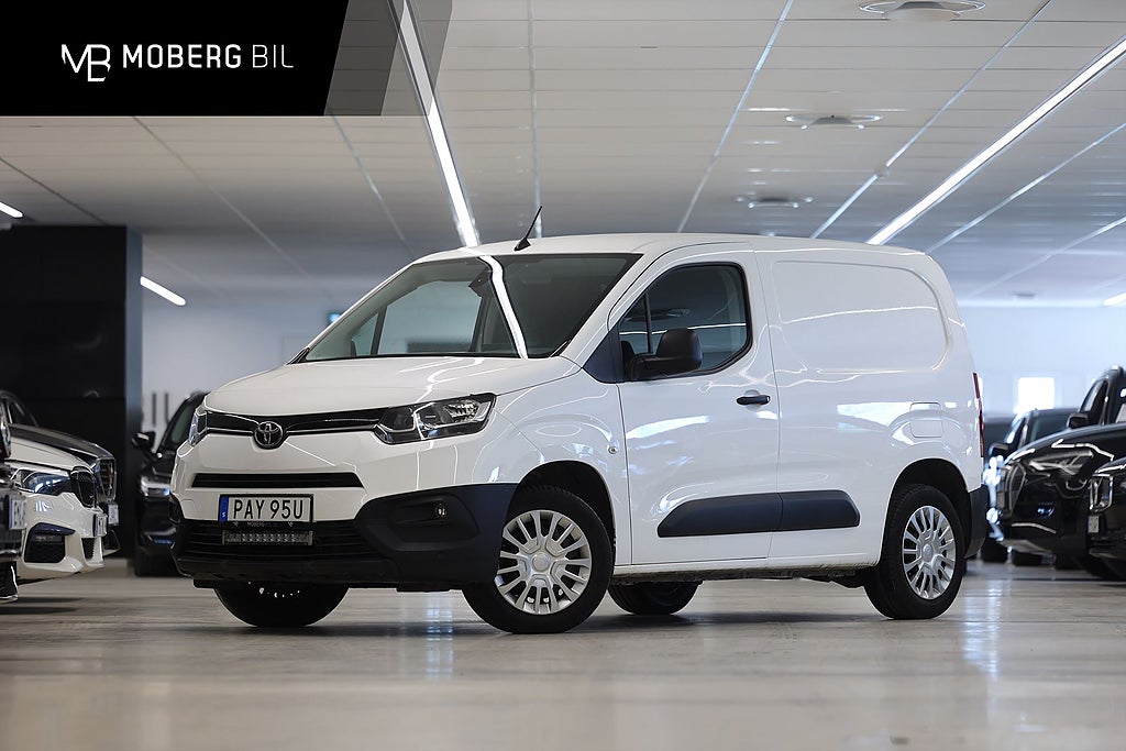 Toyota ProAce City 1.5D AdBlue 130hk V-Inrett Värmare CarPlay B-Kamera