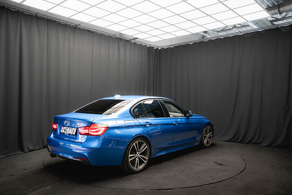 BMW 330e Sedan M Sport PANO LÄDER H/K KEYLESS ADAPTIV-FART 252hk