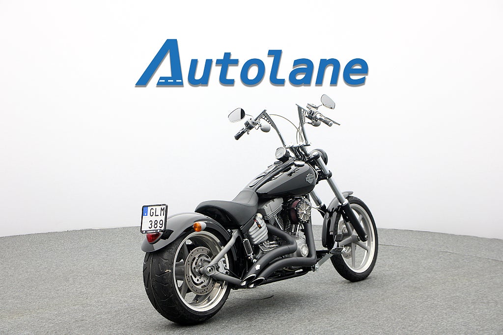 Harley-Davidson Rocker *Nya däck Vance & Hines