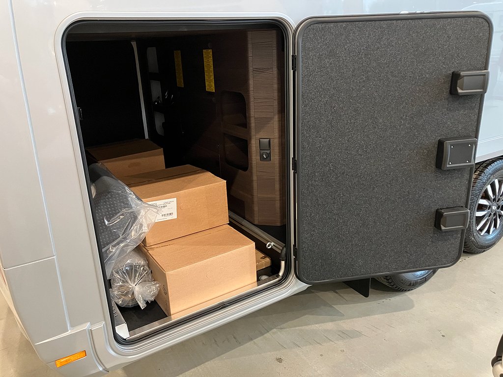 Adria Super Sonic 890 LL / ALDE / AC Bodel / Läder / MB - Adria