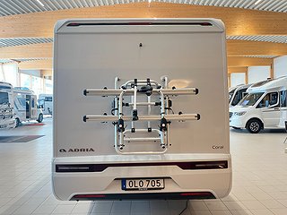 Husbil-halvintegrerad Adria CORAL 670 SLT PLUS 4 av 28