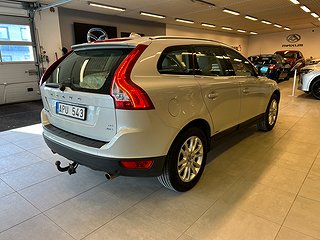 Volvo XC60 D5 AWD Summum Dragkrok/Skinn/D-Värm/SoV/P-sens