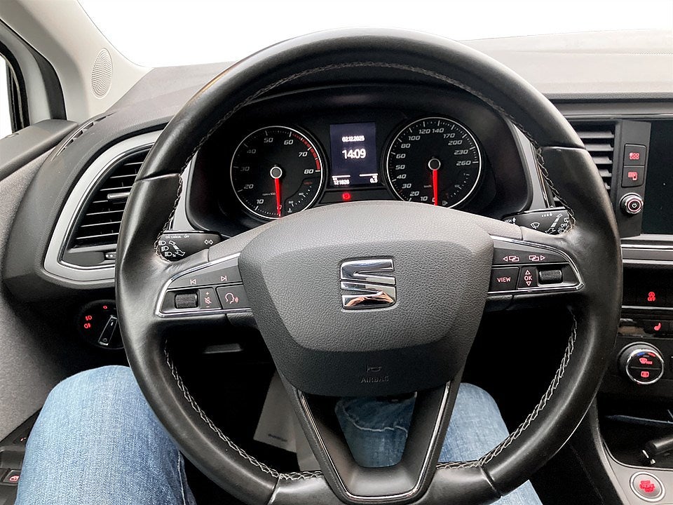 Bild på Seat Leon Style 1.0 TSI 150hk - PANO, B-KAMERA