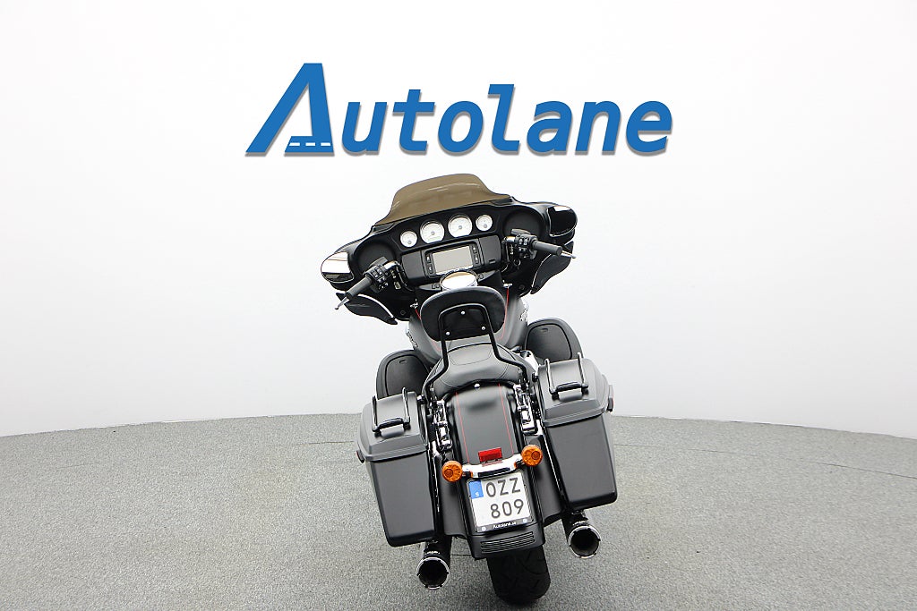 Harley-Davidson Street Glide Special *Nyservad Vance&Hines