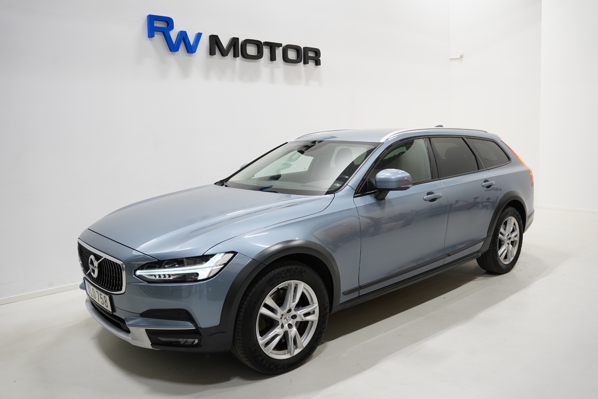 Volvo V90 Cross Country