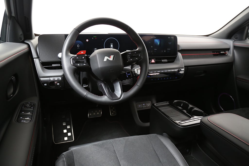 Hyundai IONIQ 5 84 kWh AWD N-Line / Soltak / Tech-paket fd. demobil 2025