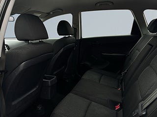 Hyundai i30 CRDi Select Drag/SoV-Däck/Värmare/Psens – bild 13