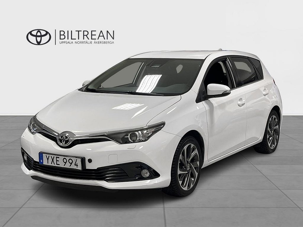 Toyota Auris 1.2 Intense Edition Dragkrok Vinterhjul Värmare