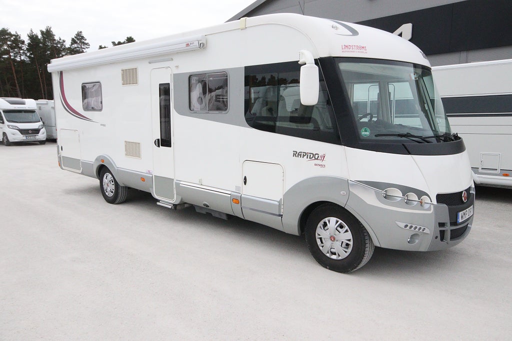 Rapido 9005 DFH 3.0 Liters Motor (180 Hk) Automat