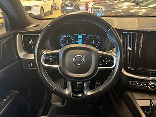 Volvo XC60 B5 AWD R-Design Kamera/Drag/SoV/MoK/AdaptivFart