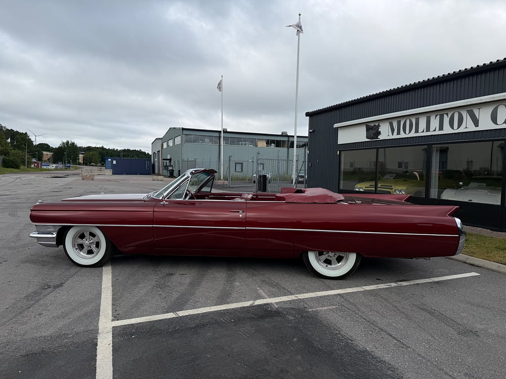 Cadillac Convertible de Ville 7.0 0kr insats 3230kr/mån