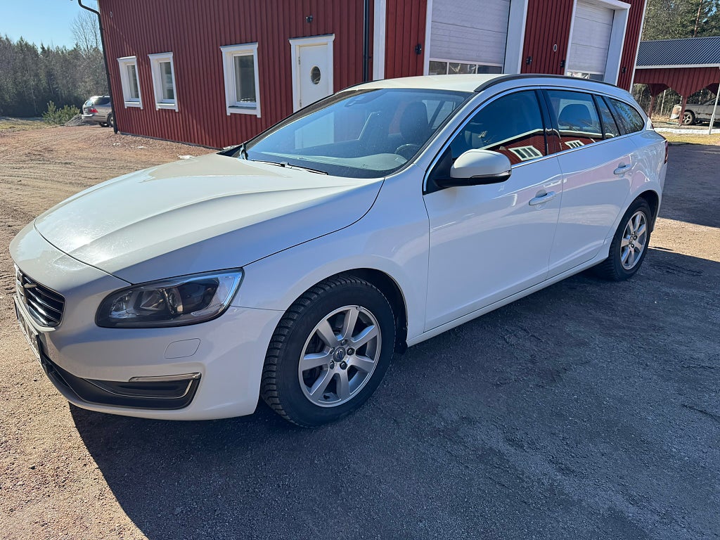 Volvo V60 D4 AWD Geartronic Momentum Euro 5