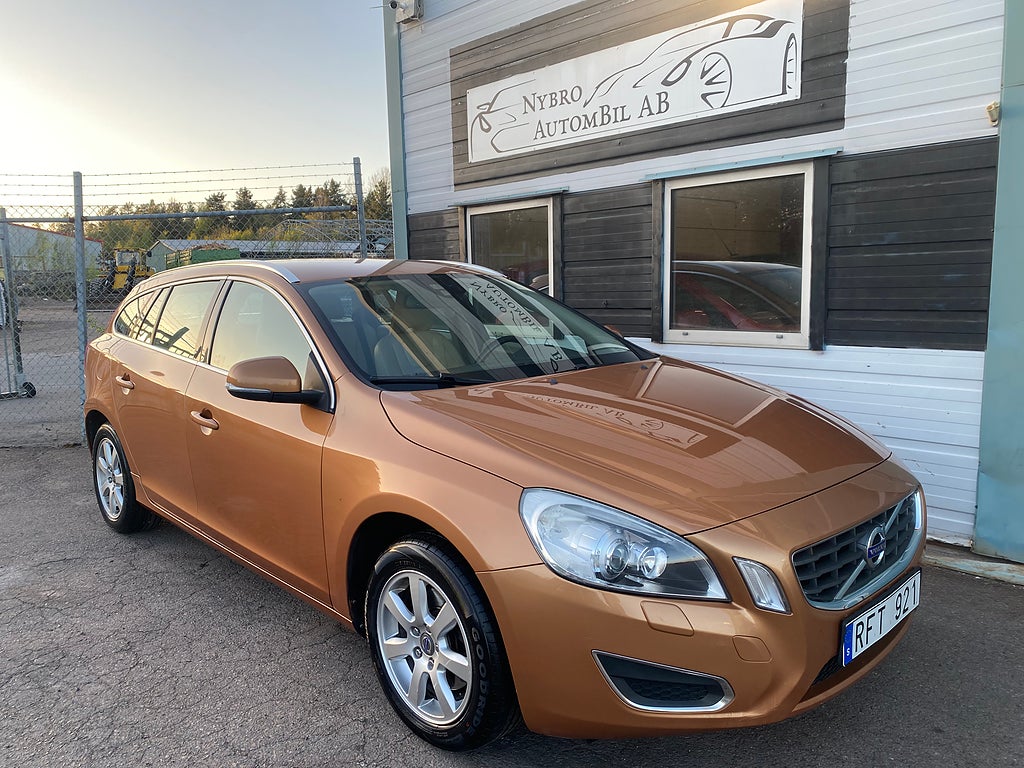Volvo V60 D3 Geartronic Summum Euro 5&KamremBytt&Dragkrok&