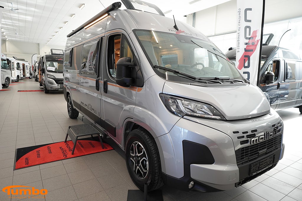 Malibu 600 LE compact, Dragkrok, Svart