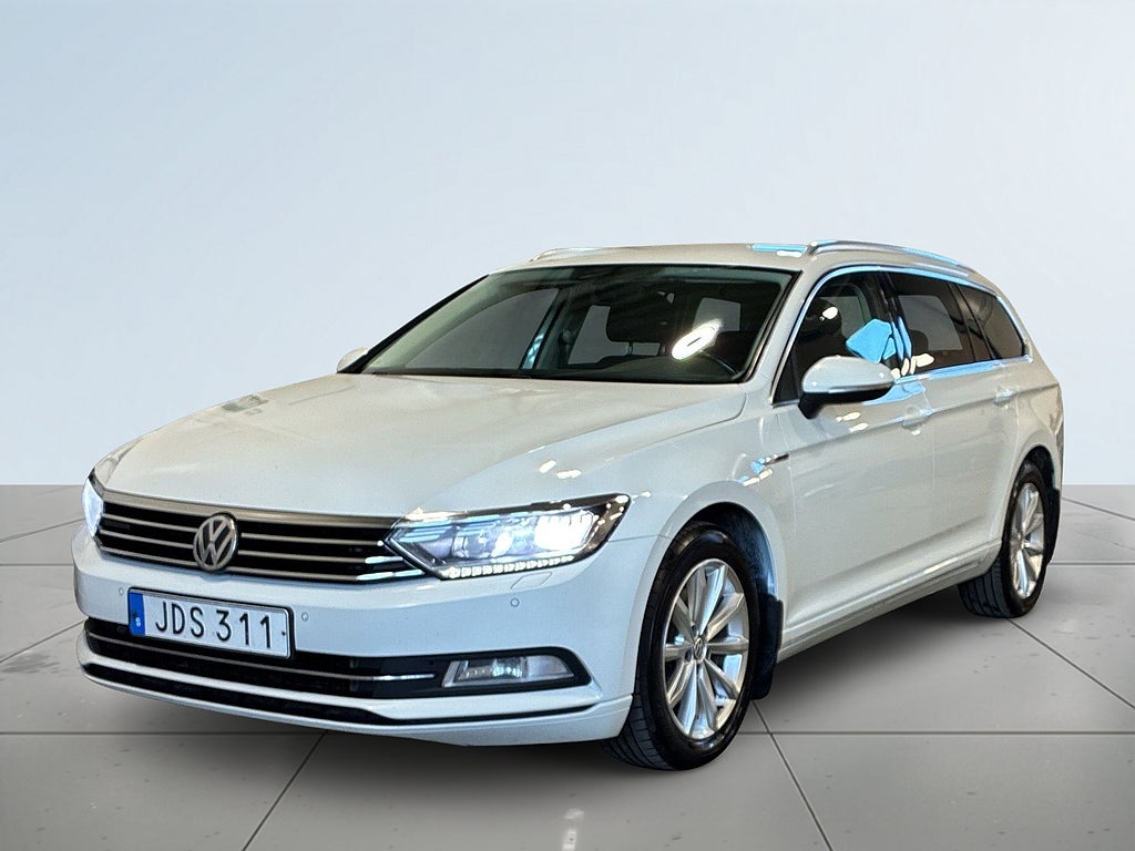 Volkswagen Passat Sportscombi 2.0 TDI DPF SCR AWD Drag Kamera Värmare S&V