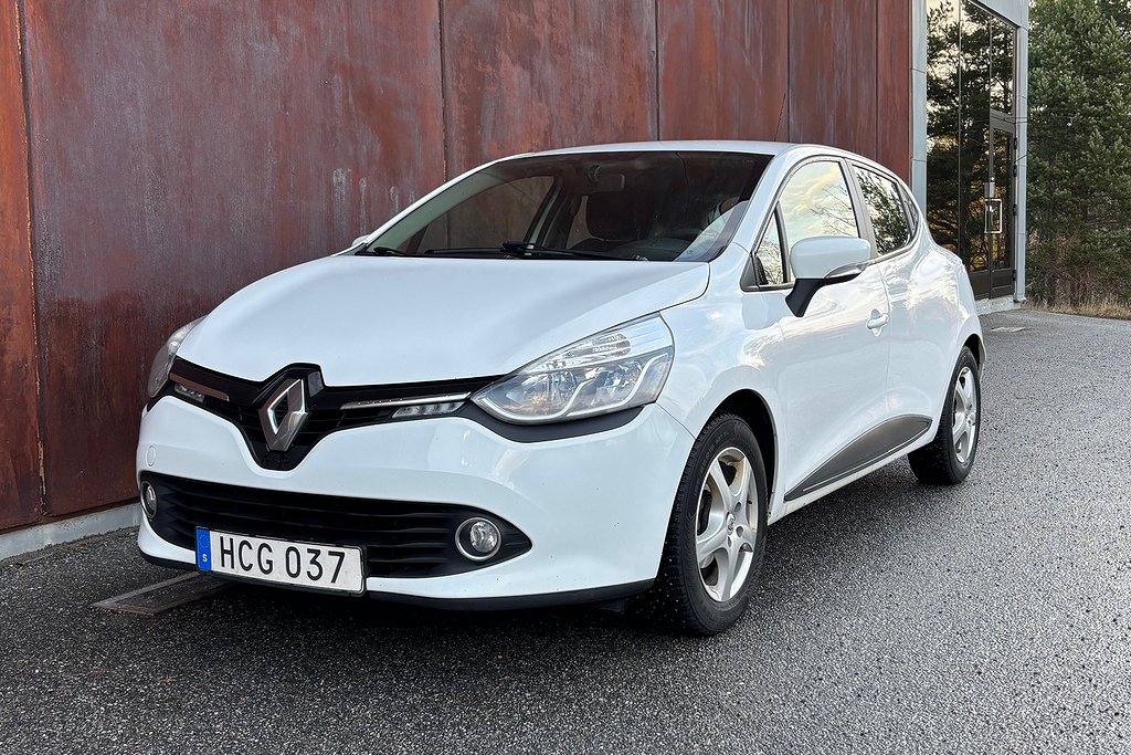 Renault Clio 0.9 TCe 90hk Navigation P-Sensorer Nyservad